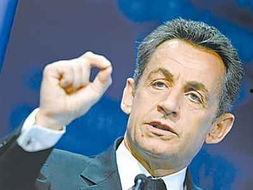 法国总统吃瓜视频,网络热议