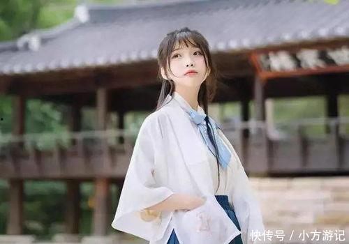 吃瓜兔兔汉服白色